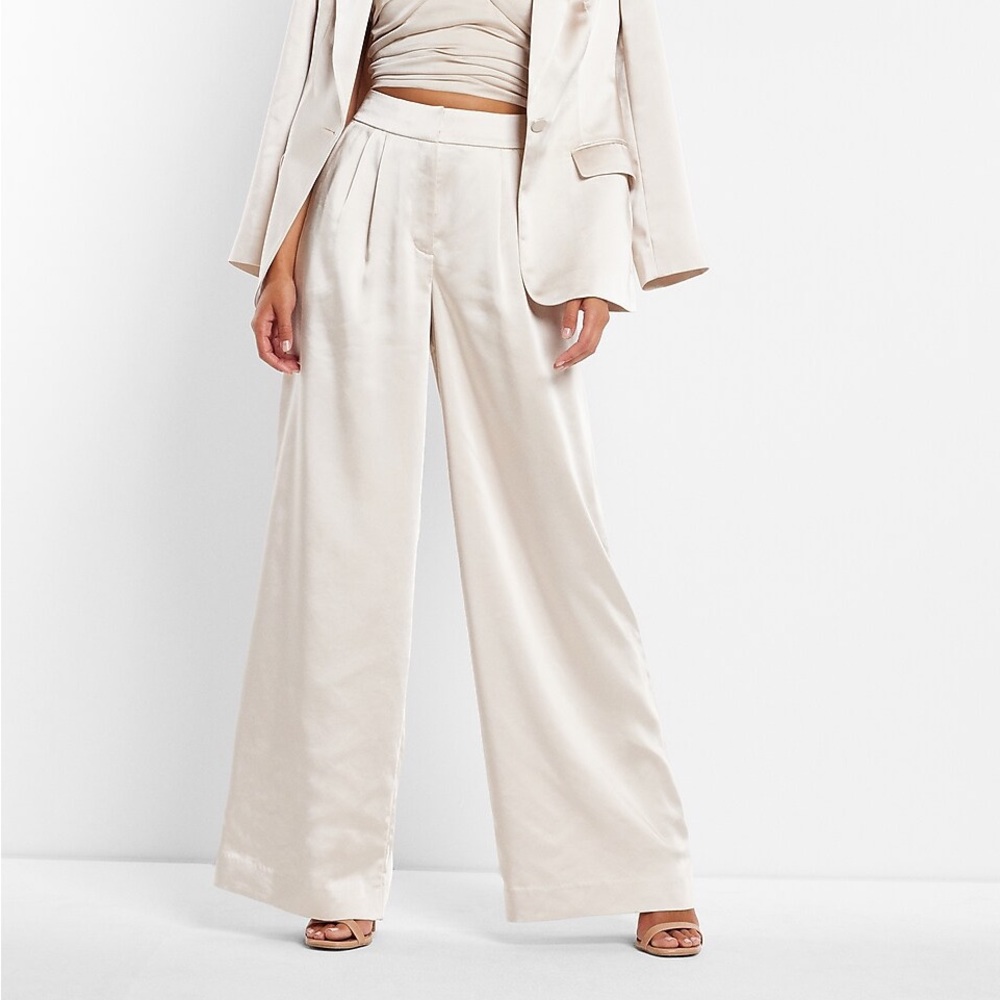 EXPRESS 8R Satin Wide Leg Hight Waist Pants